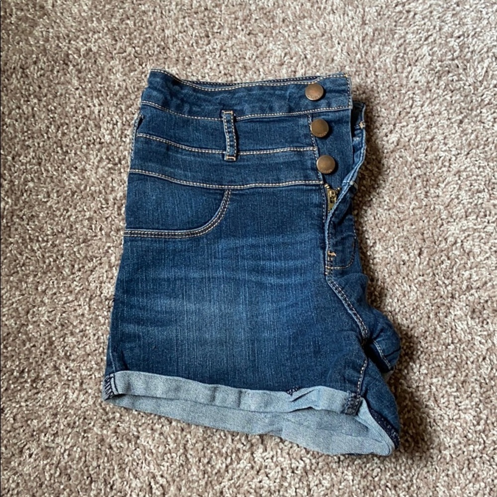 Refuge High Waisted 3 Button Stretchy Shorts